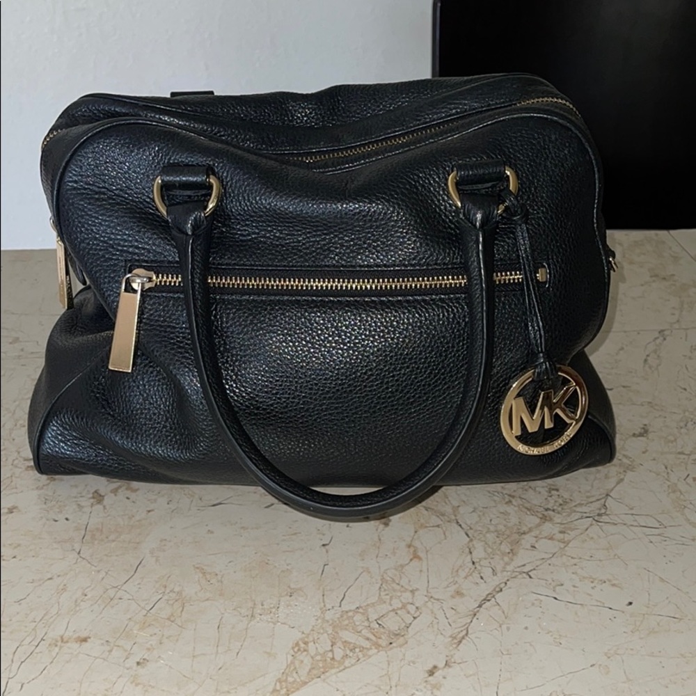 Black Micheal Kors purse